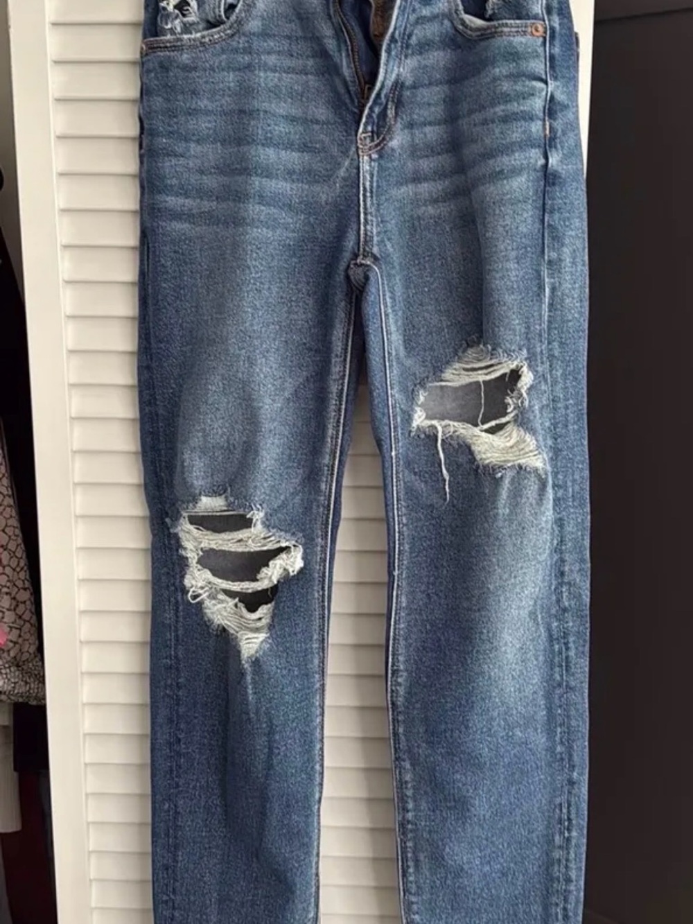 American Eagle Outfitters Distressed Blue Boyfriend Jeans